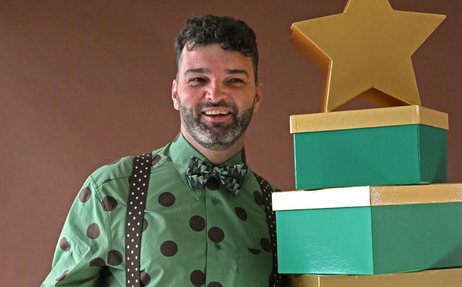 <p><i>'Foute' kerst accessoires en goede vibes&nbsp;</i></p>